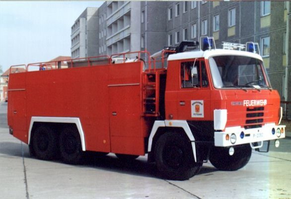 TLF32_P_2050_Tatra_815